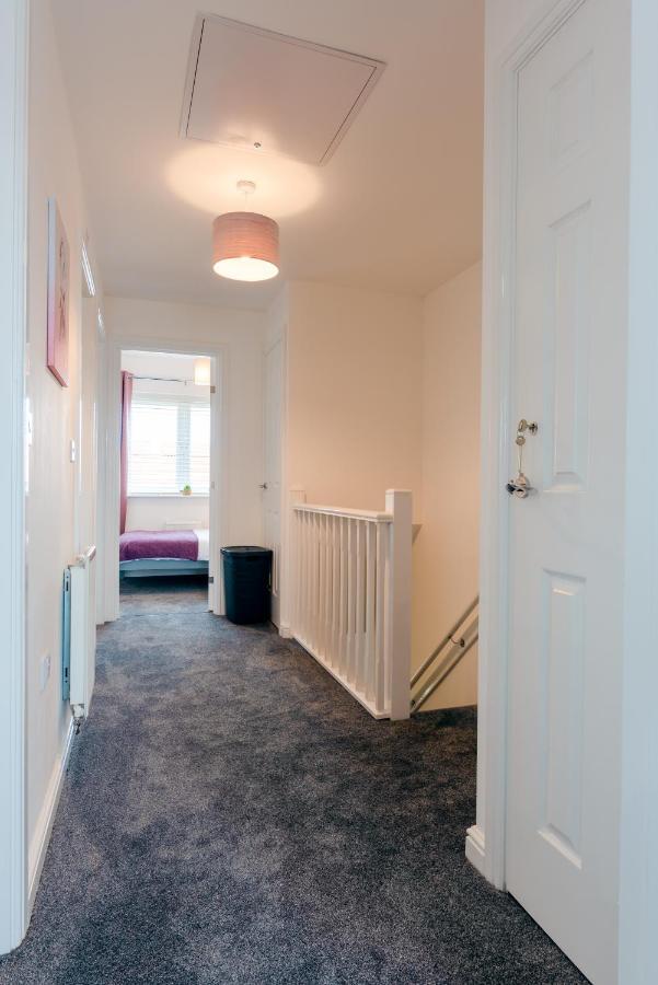Oakley - Large, Elegant, Dog Friendly & Parking Villa Whitby Exterior photo